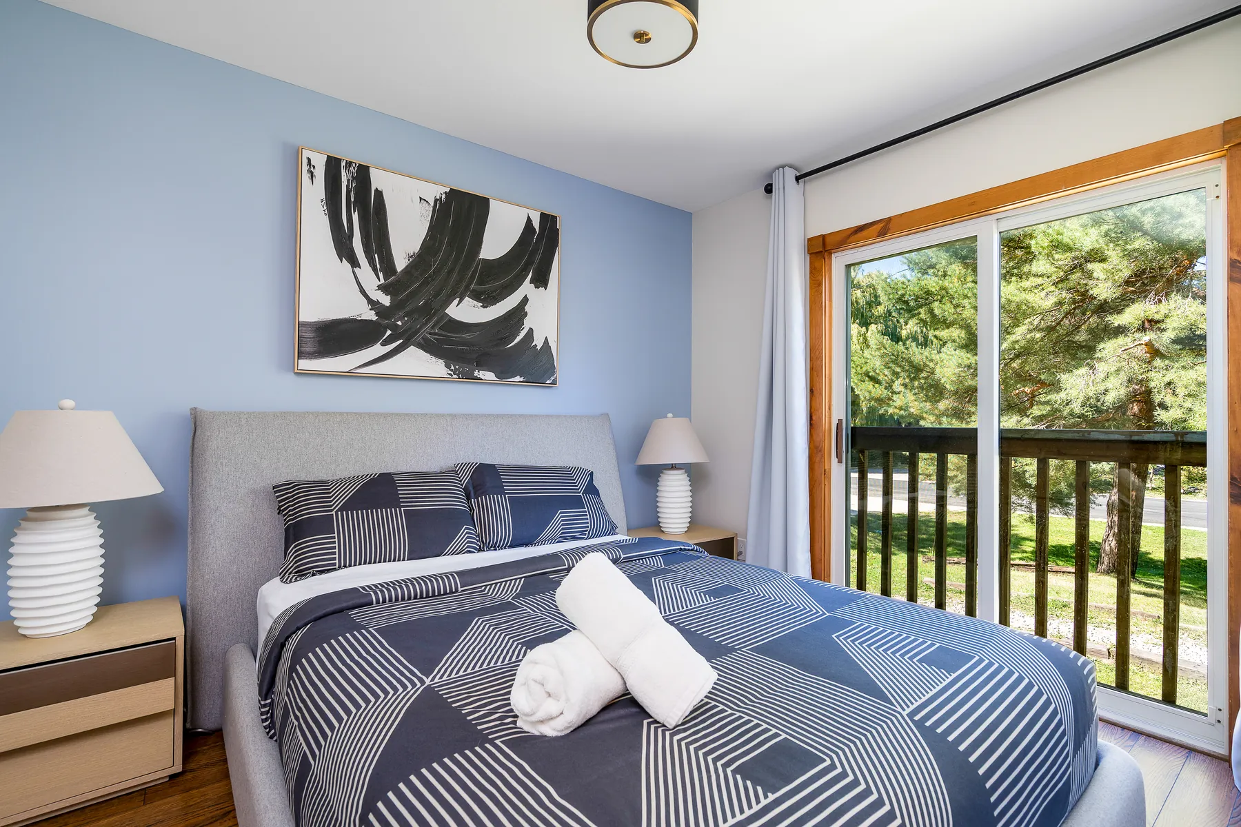 Blue Mountain Ski House bedroom